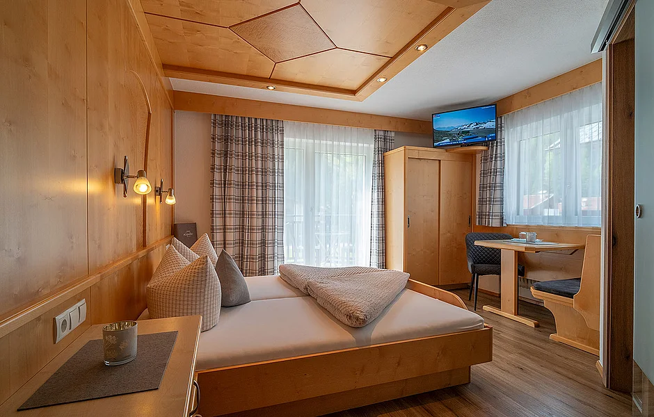 Doppelzimmer mit Balkon