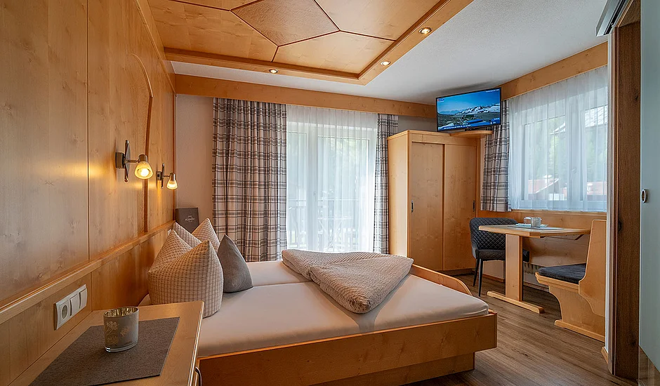 Doppelzimmer mit Balkon